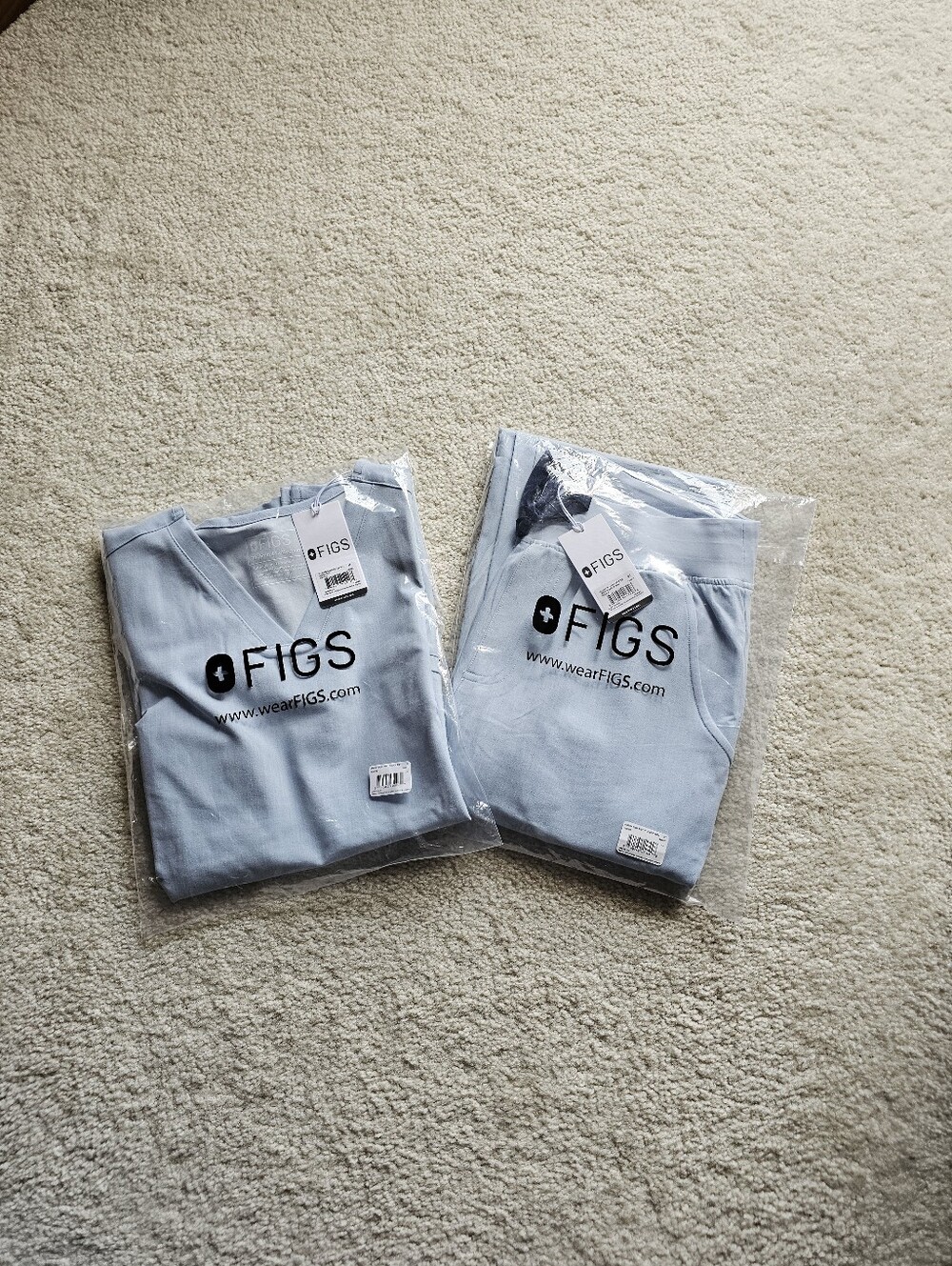 FIGS CHAMBRAY SCRUB SET.
